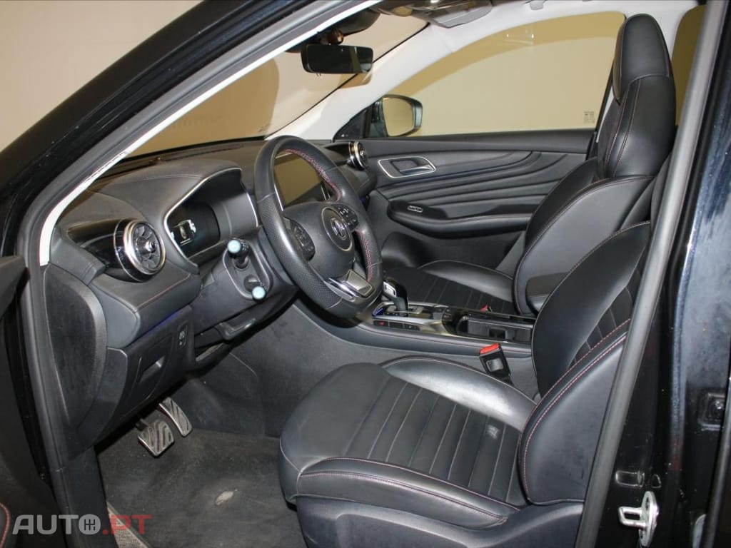 MG EHS 1.5T-GDI PHEV Luxury
