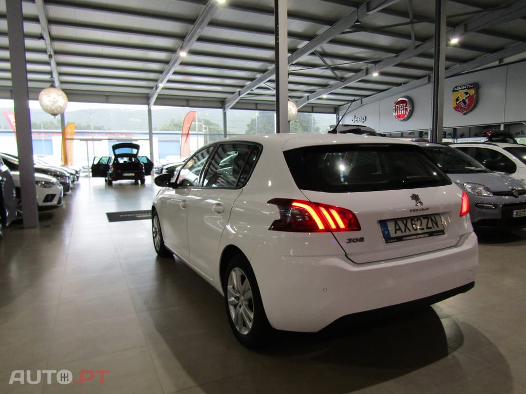 Peugeot 308 1.5 BlueHDi Style EAT8