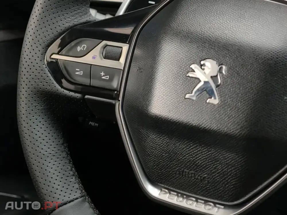Peugeot 3008 1.5 BlueHDi Crossway EAT8