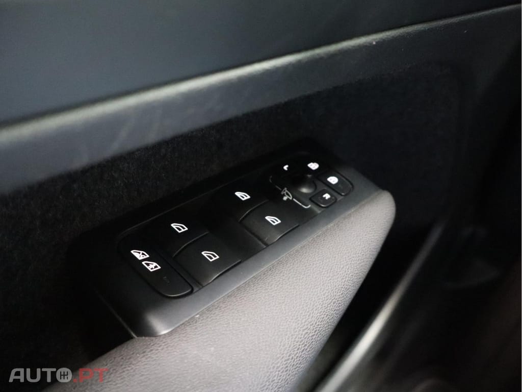 Volvo XC40 1.5 T4 PHEV Core