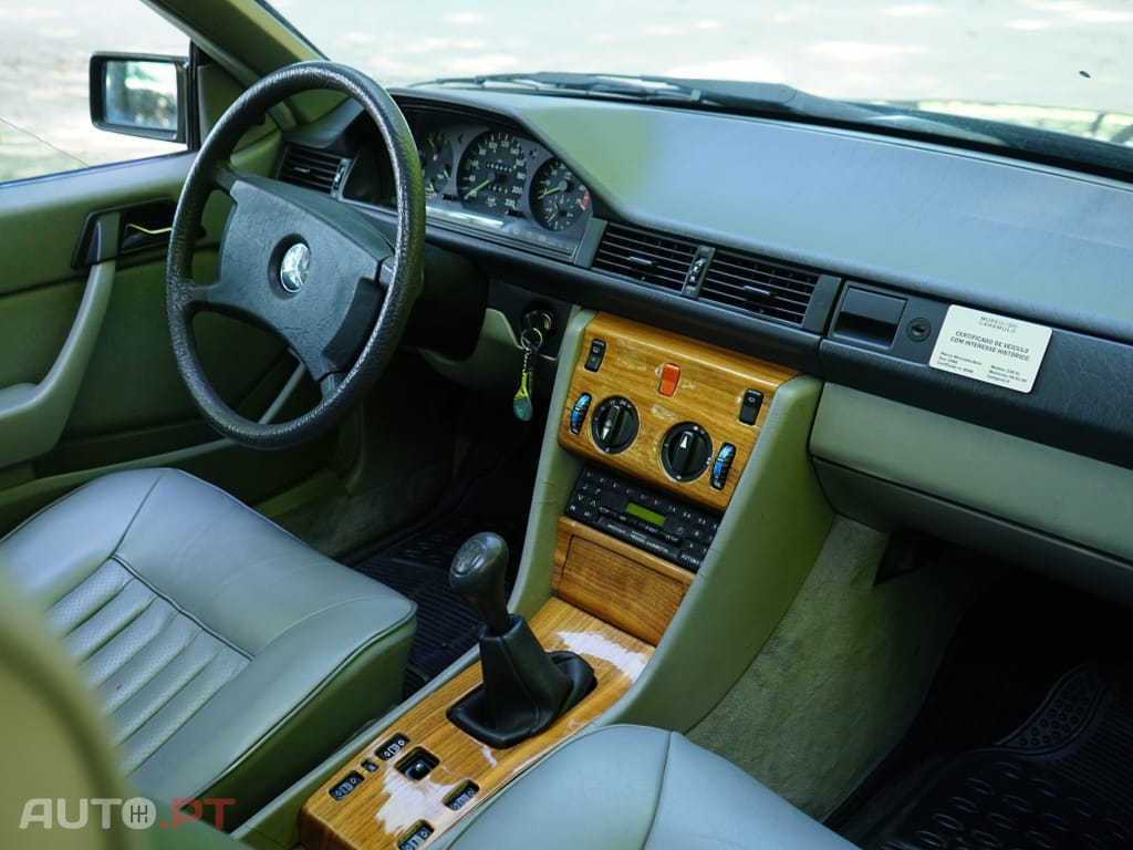 Mercedes-Benz 230 CE w124