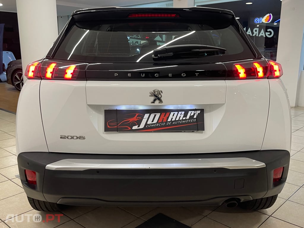 Peugeot 2008 1.2 PureTech 100 Allure Pack