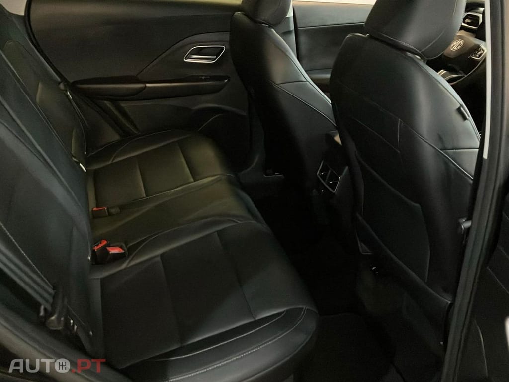 MG ZS 1.5 Hybrid+ Luxury