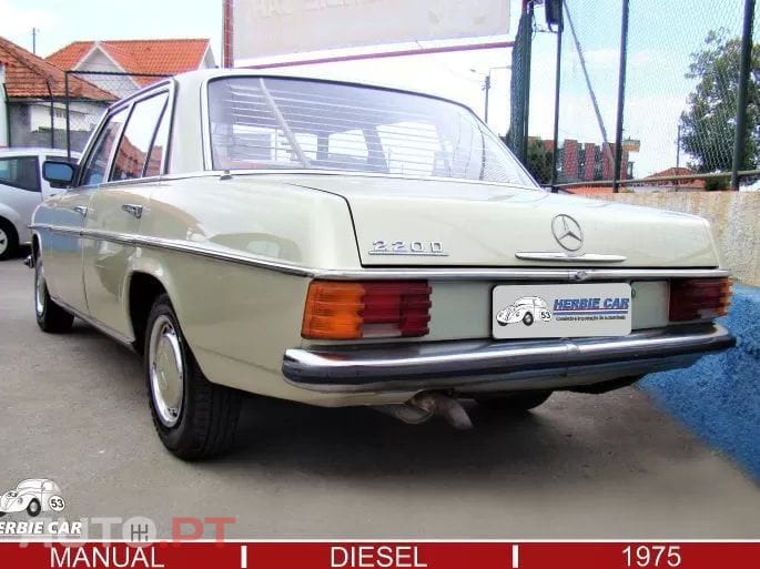 Mercedes-Benz 220 W115 220 D