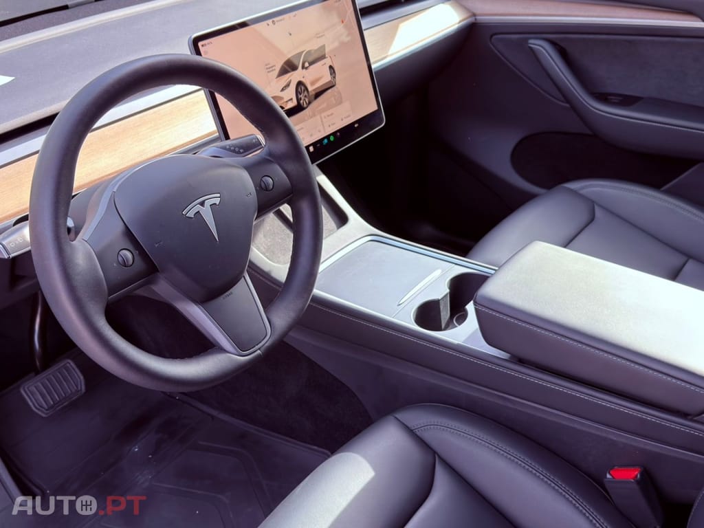 Tesla Model Y Long Range Tração Integral