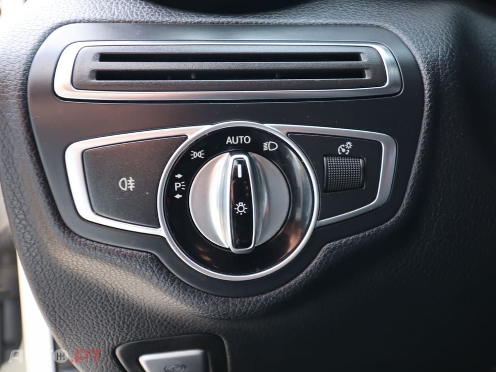 Mercedes-Benz C 220 AMG LINE