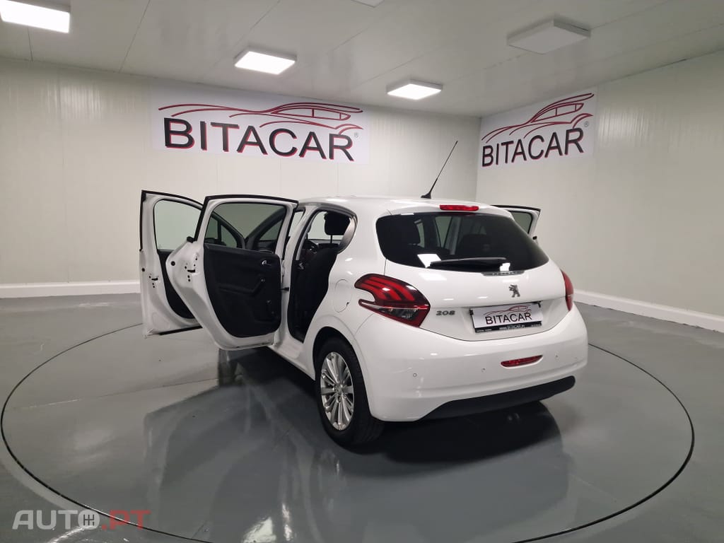 Peugeot 208 1.6 BlueHDi Style