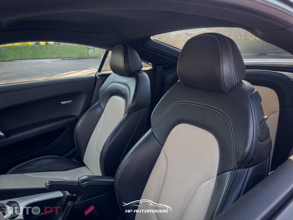 Audi TT RS 2.5 TFSi Quattro S Tronic