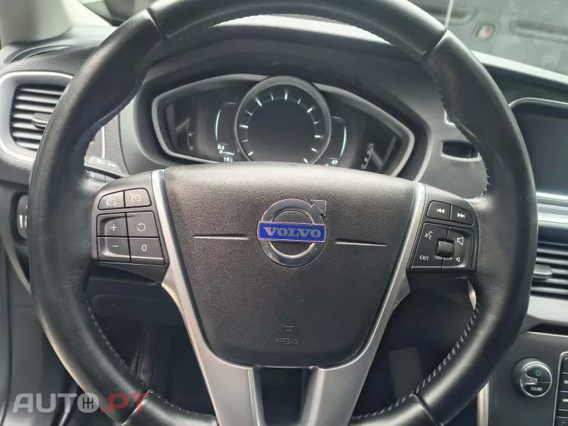 Volvo V40 Cross Country D2 You