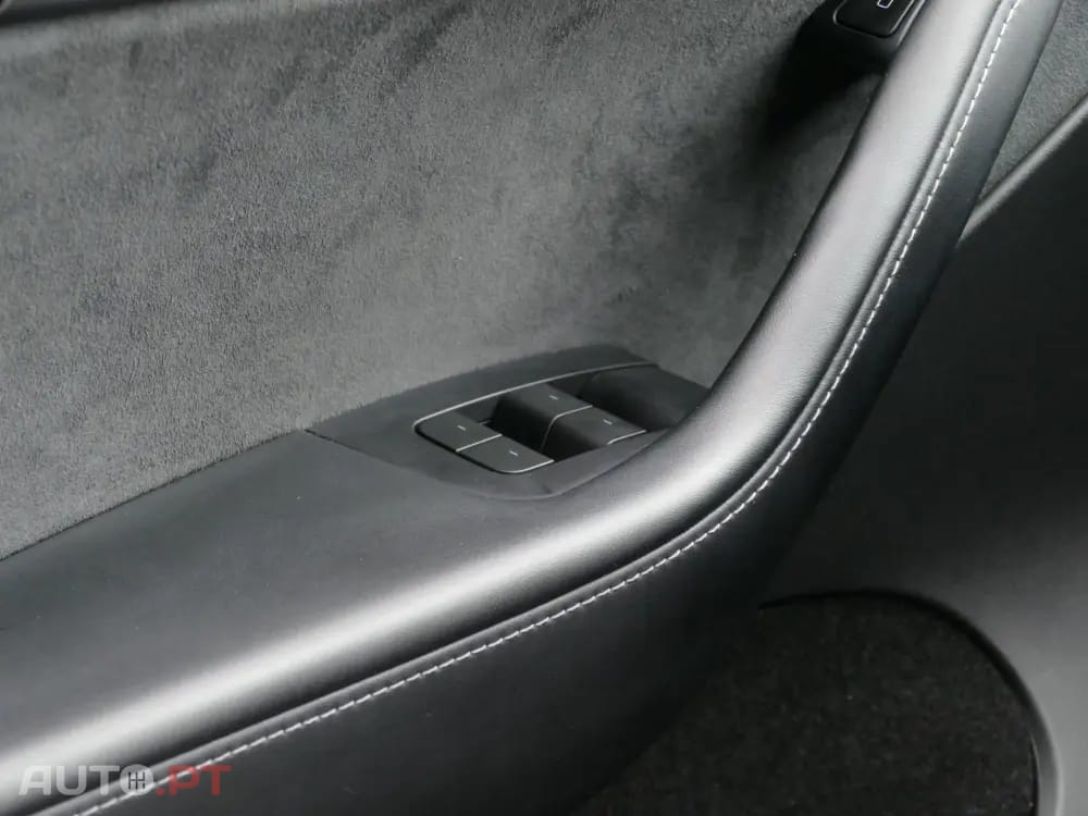 Tesla Model Y Standard