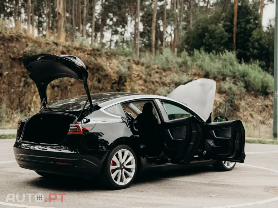 Tesla Model 3 Long Range AWD Dual Motor
