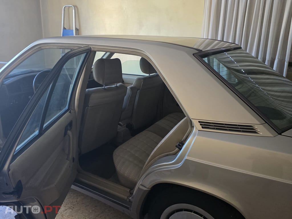 Mercedes-Benz 190 2.5 Turbo