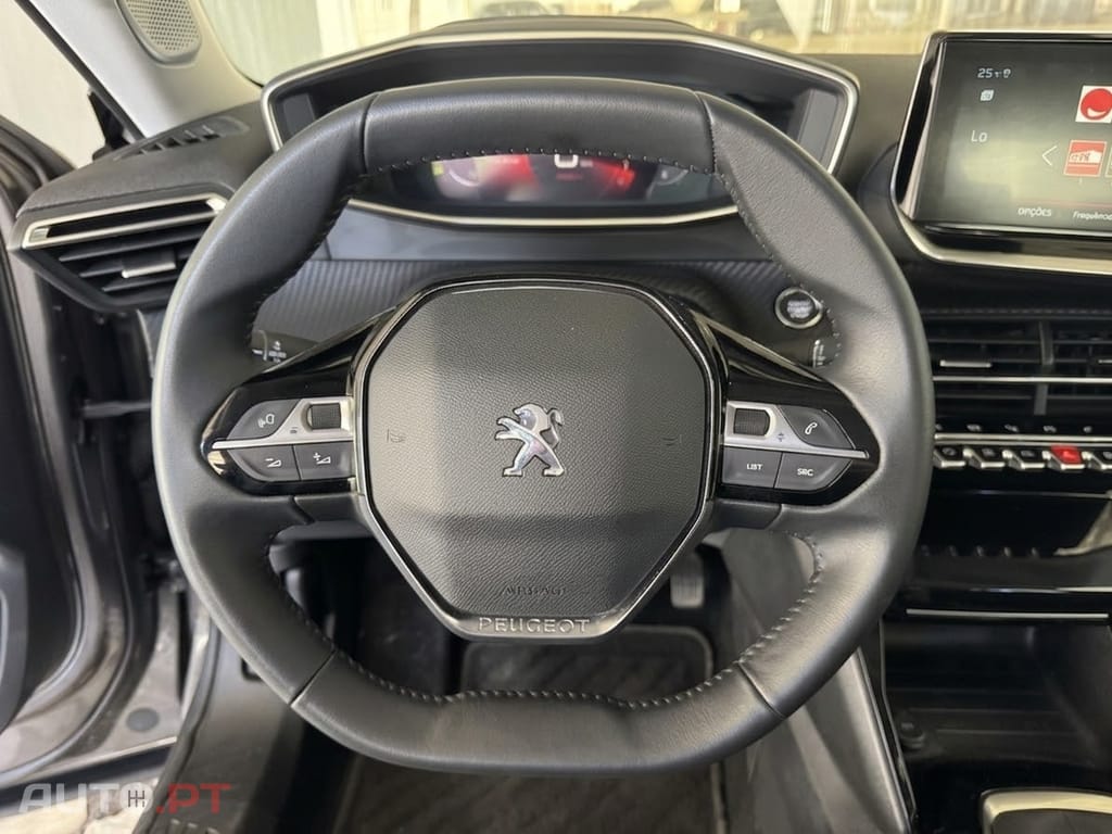Peugeot 2008 1.2 PureTech Allure Pack EAT8