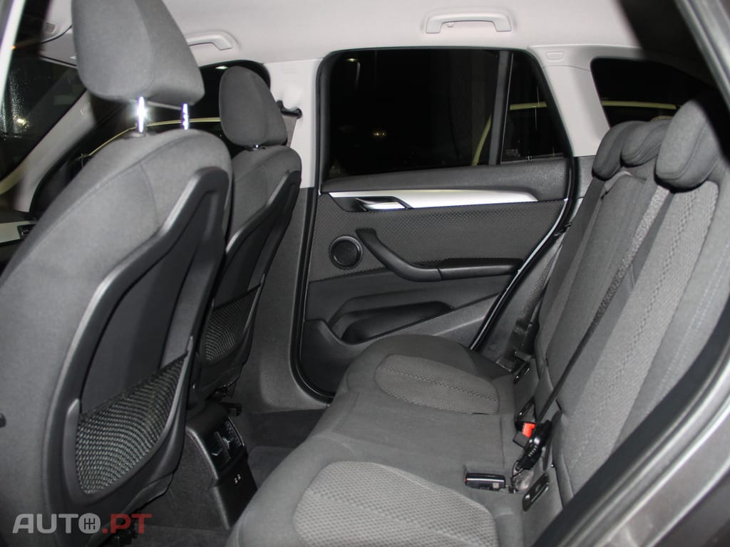 BMW X1 18 i sDrive