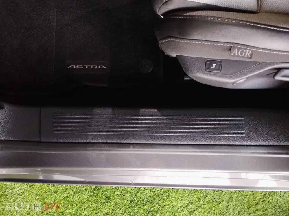 Opel Astra 1.6 T PHEV Elegance