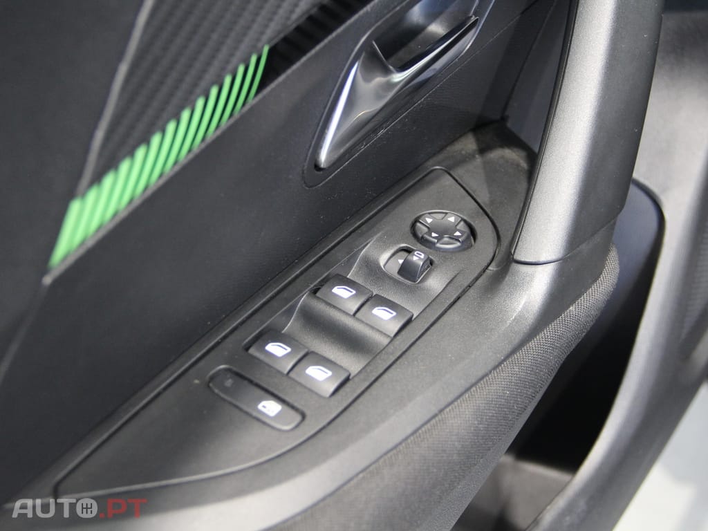 Peugeot 2008 1.2 Puretech Active Pack