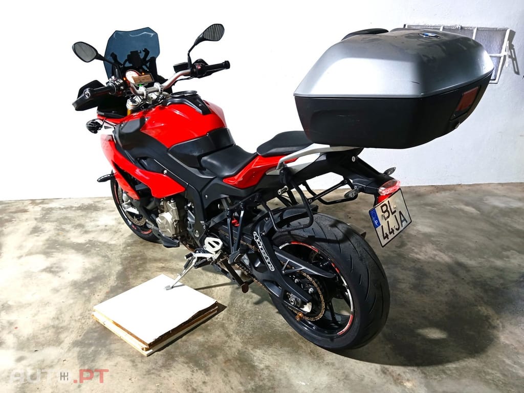BMW S S1000XR