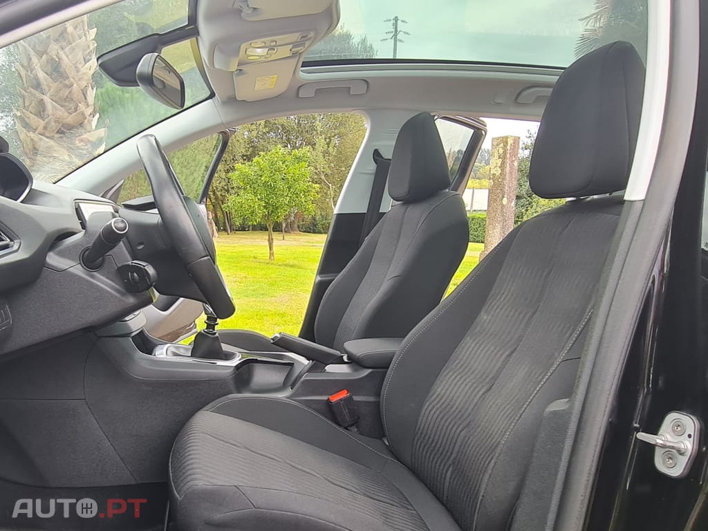 Peugeot 308 1.6 BlueHDi Allure J17