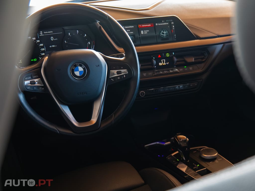 BMW 116 d Linha Sport Auto