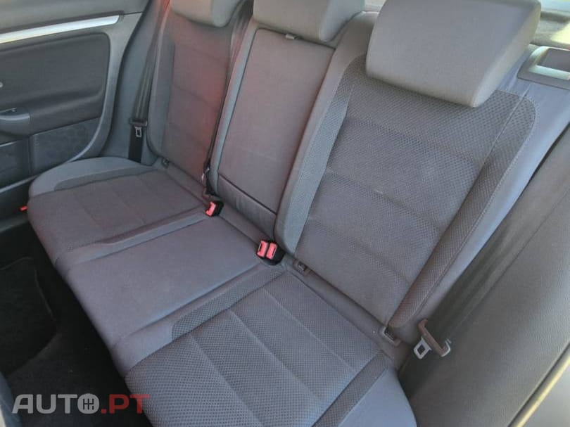 Volkswagen Golf 1.4i Confortline