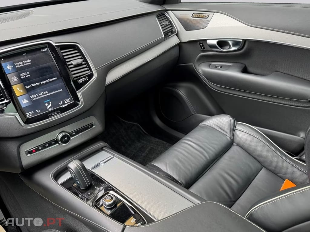 Volvo XC90 T8 R  I.V.A DEDUTIVEL