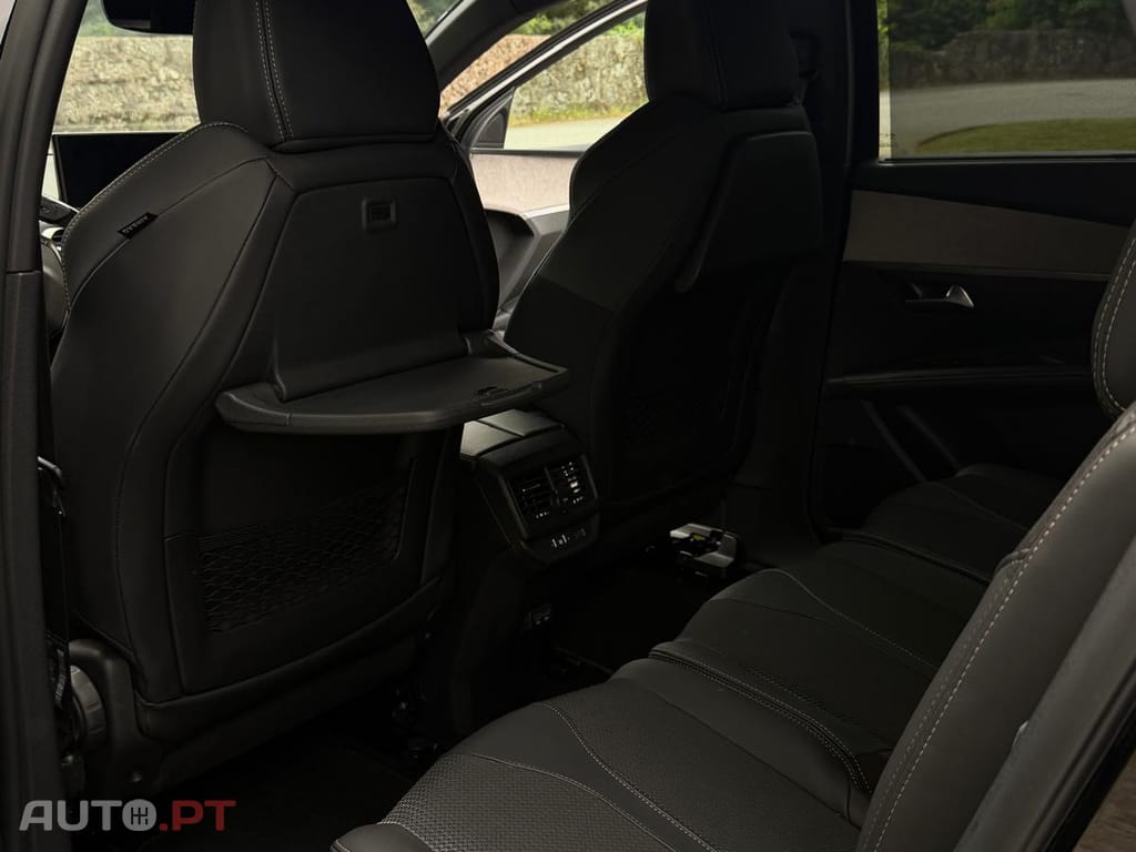 Peugeot 5008 GT 1.2  130cv EAT8 | 7 Lugares | 2023 | 24.716 km