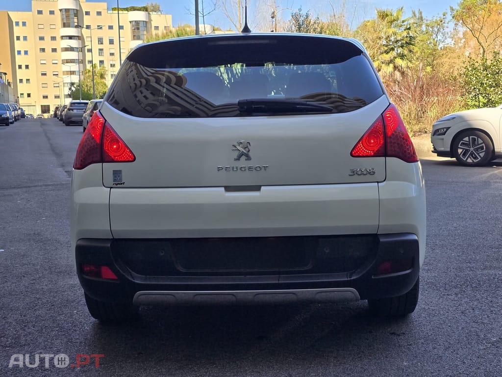 Peugeot 3008 2000 HDi hybrid4