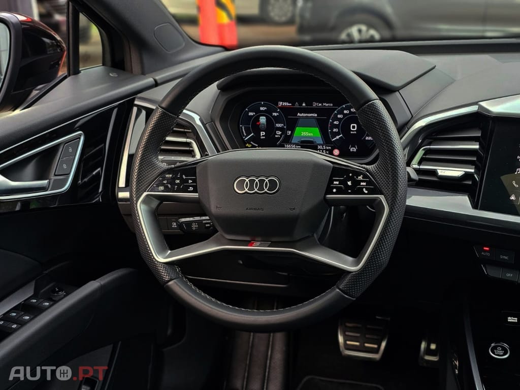 Audi Q4 E-Tron 45 82 kWh SE Business Plus
