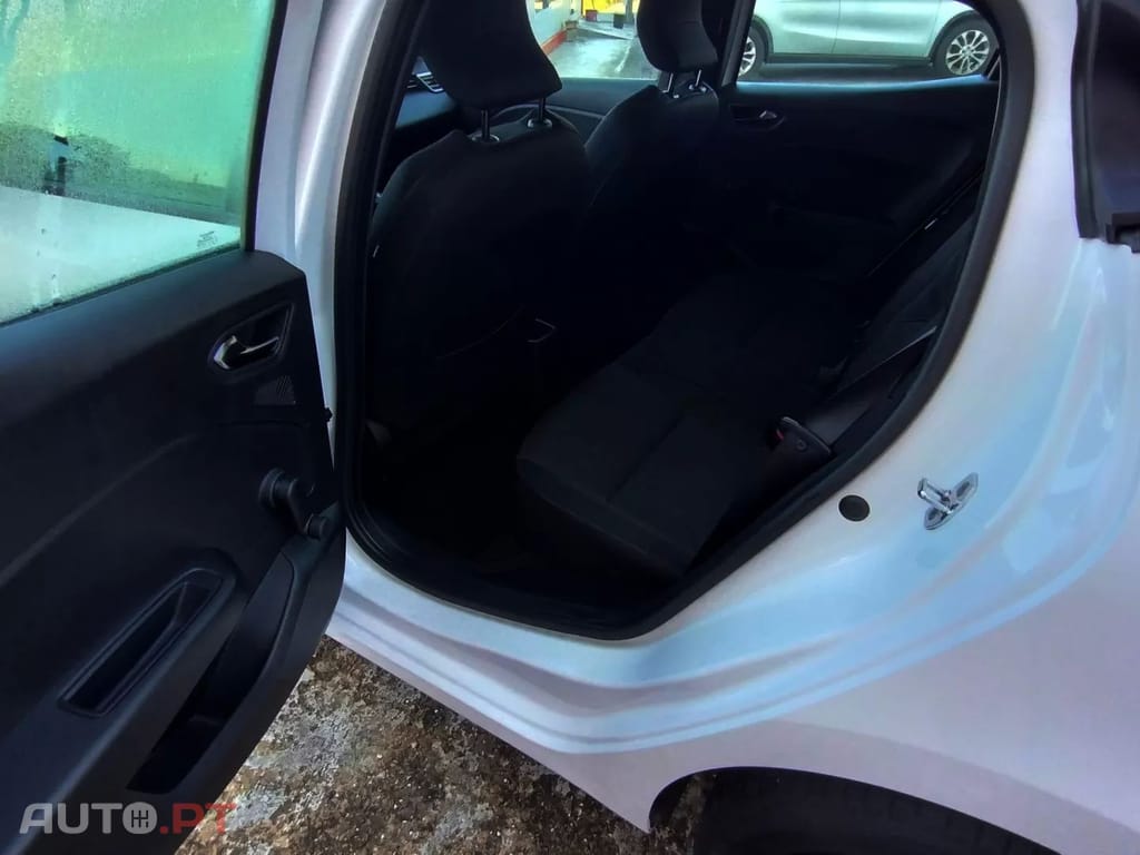 Renault Clio 1.0 TCe Business