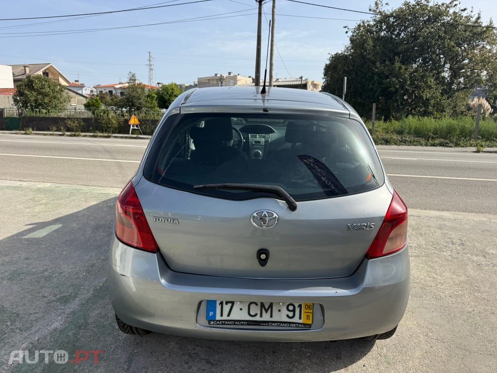 Toyota Yaris 1.0 VVT-i AC