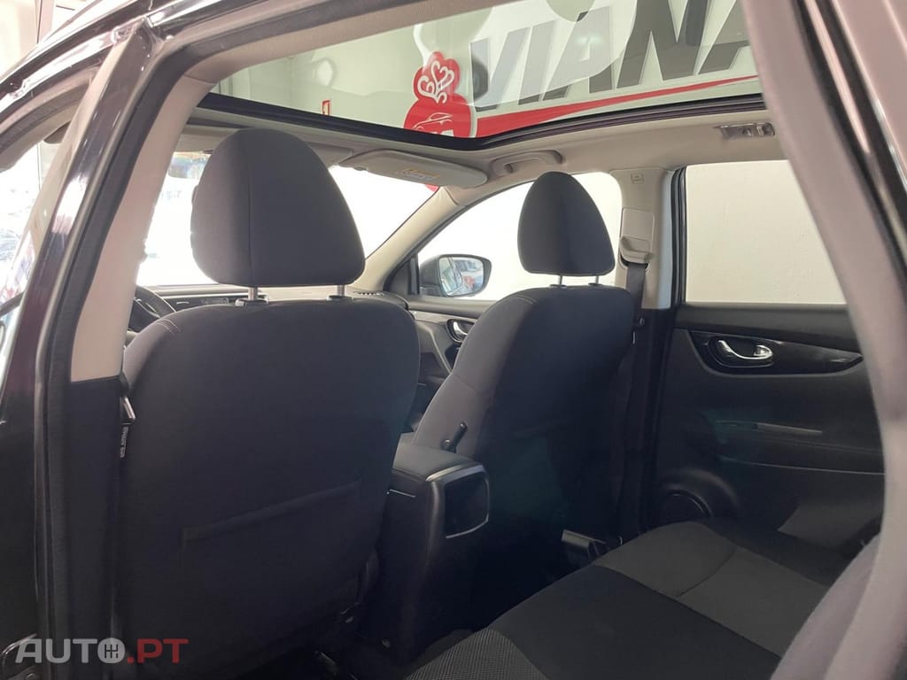 Nissan Qashqai 1.5 dCi N-Connecta 18 RS+PS