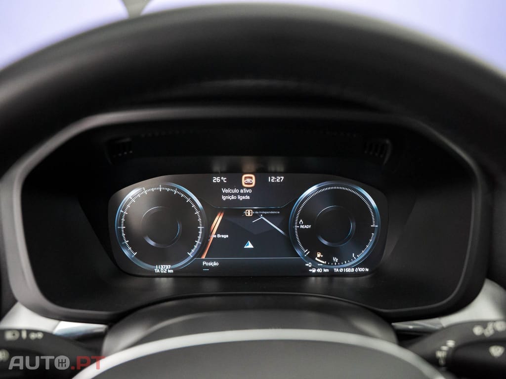 Volvo XC60 2.0 T8 PHEV Momentum Plus AWD