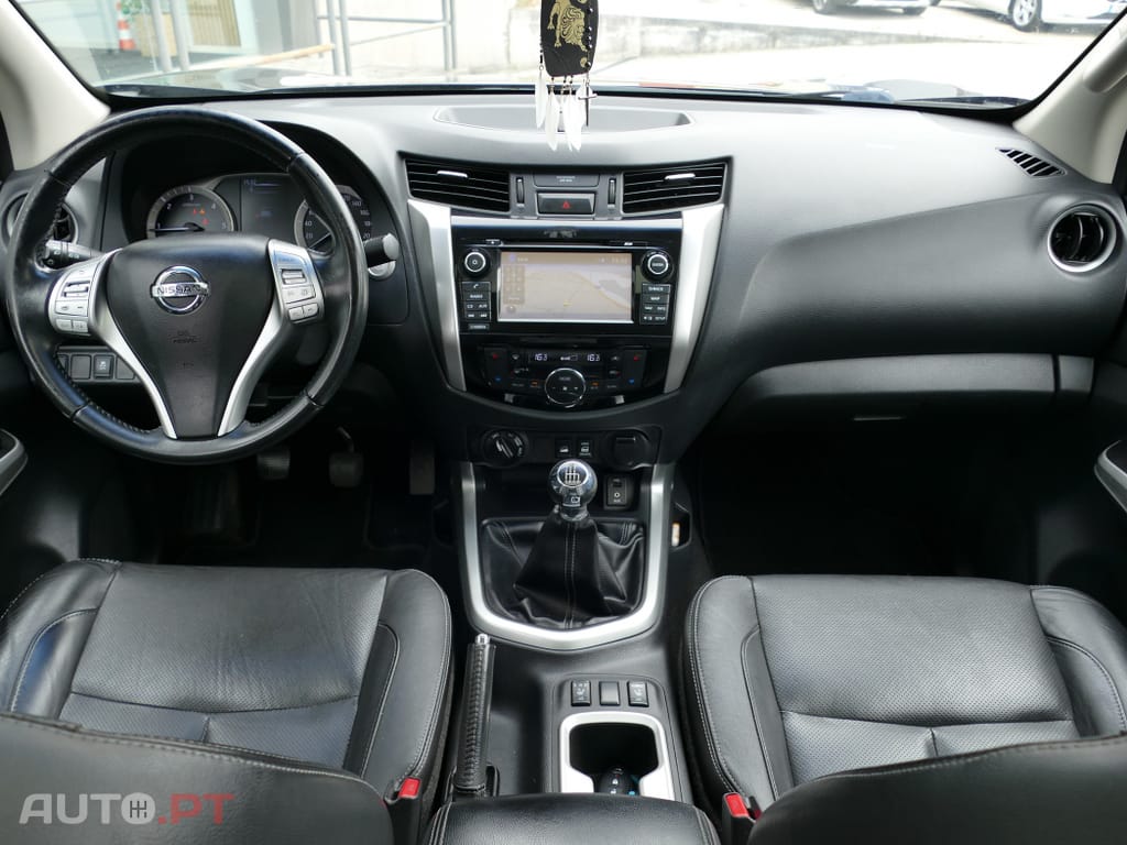 Nissan Navara 2.3 dCi CD 4WD Tekna