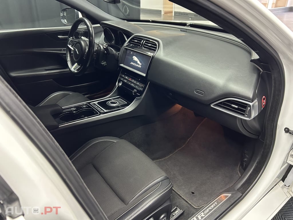 Jaguar XE 2.0 D R-Sport Aut.