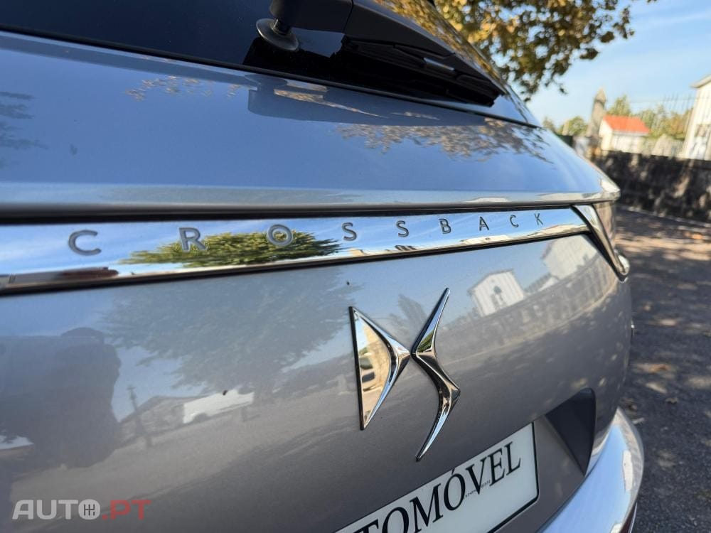 DS DS7 Crossback E-Tense Performance Line EAT8