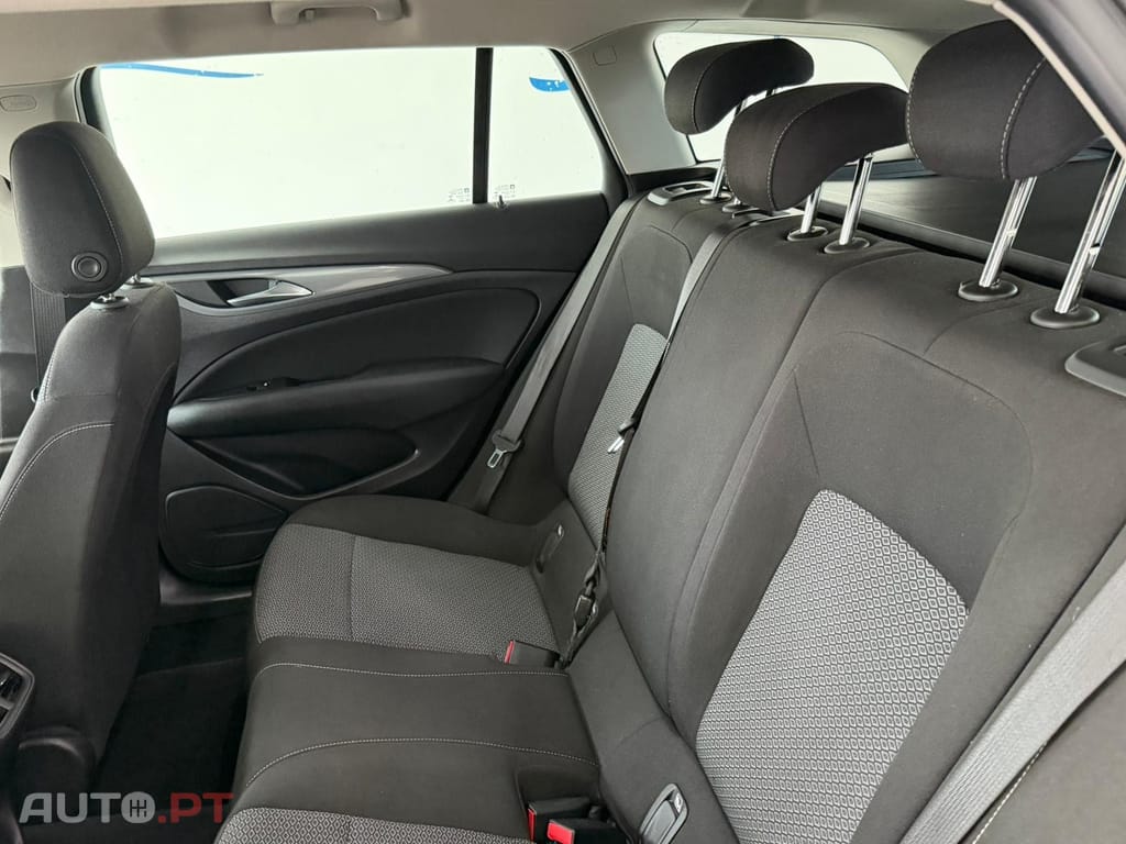 Opel Insignia 1.6 CDTi Dynamic