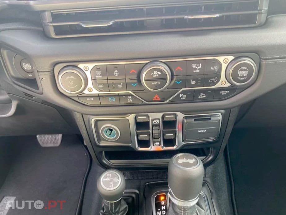 Jeep Wrangler 2.0 TG 380 Sahara 4xe 5P AT6 I.V.A DEDUTÍVEL  