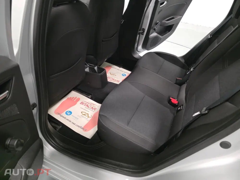 Renault Clio 1.0 TCe Evolution — fotografia 62
