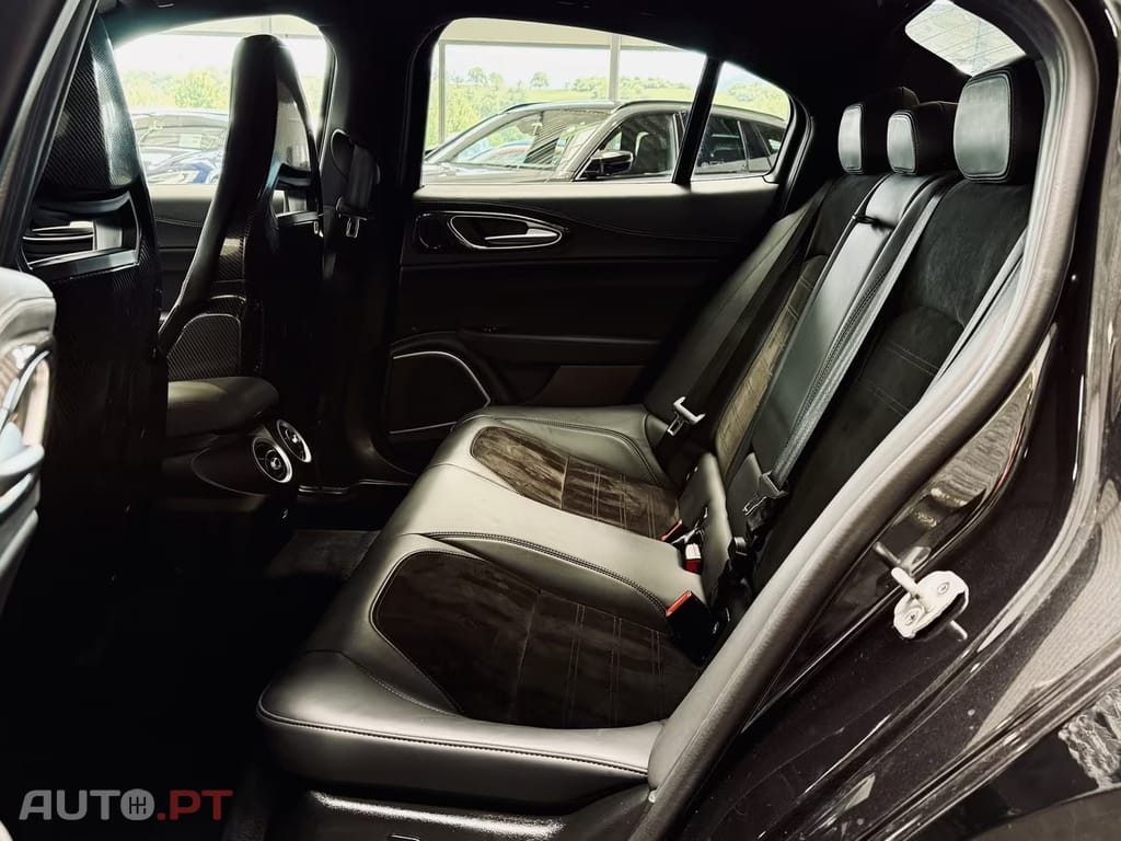 Alfa Romeo Giulia 2.9 Bi-Turbo Quadrifoglio AT8