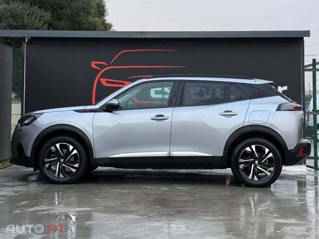 Peugeot E-2008 50 kWh Style