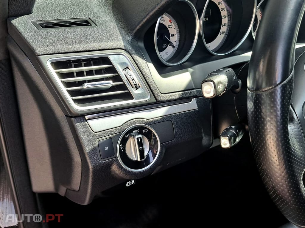 Mercedes-Benz E 220 CDi BlueEfficiency