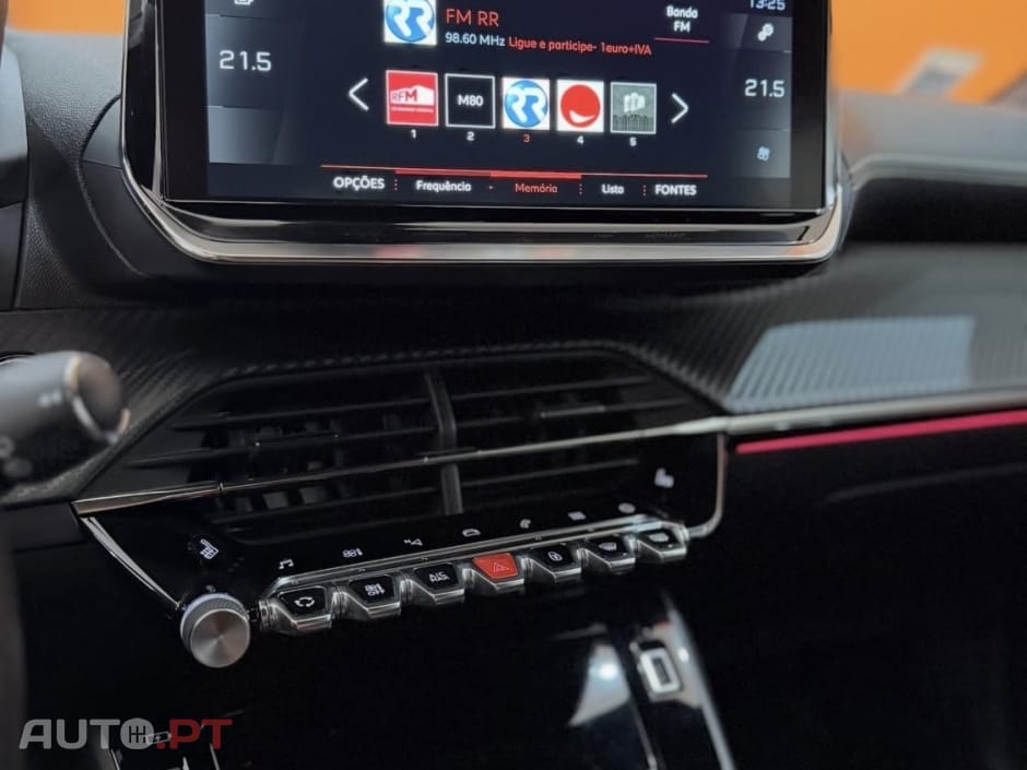 Peugeot 2008 1.2 PureTech GT EAT8