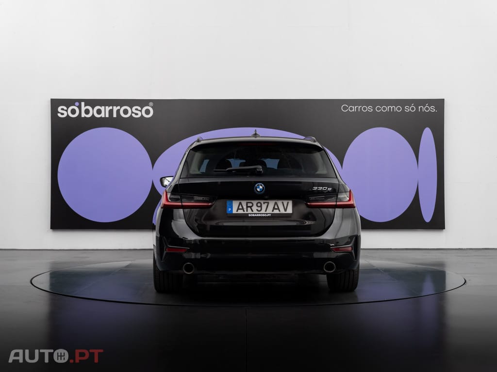 BMW 330 e Auto