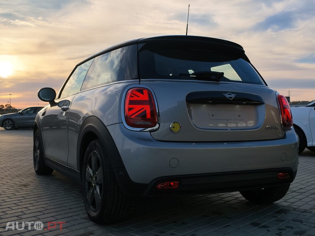 MINI Cooper SE Classic