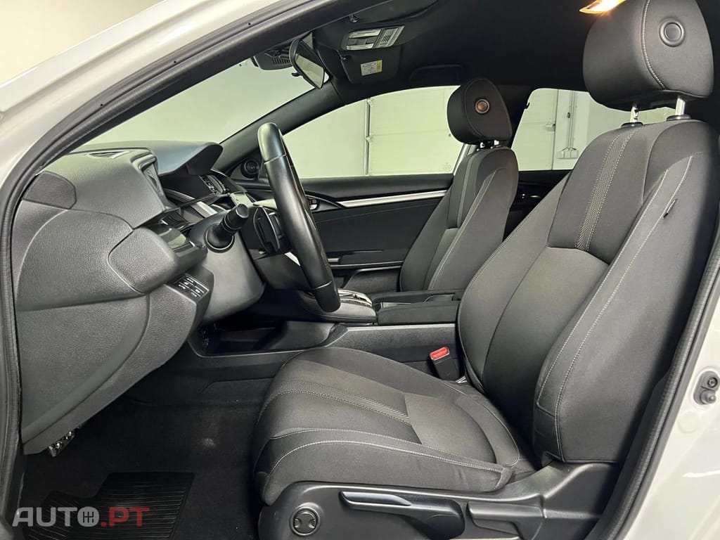 Honda Civic 1.0 i-VTEC TURBO CVT ELEGANCE NAVI