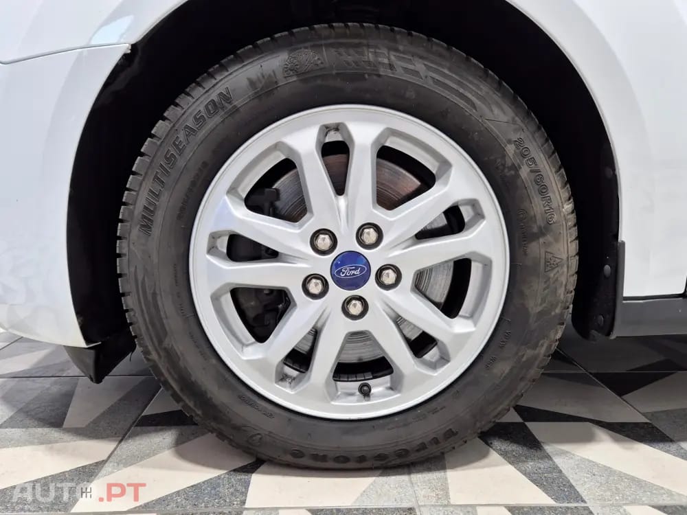 Ford Transit Connect Outro