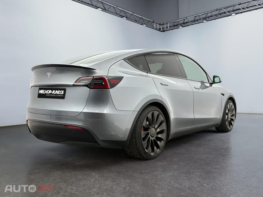 Tesla Model Y Performance Dual Motor AWD