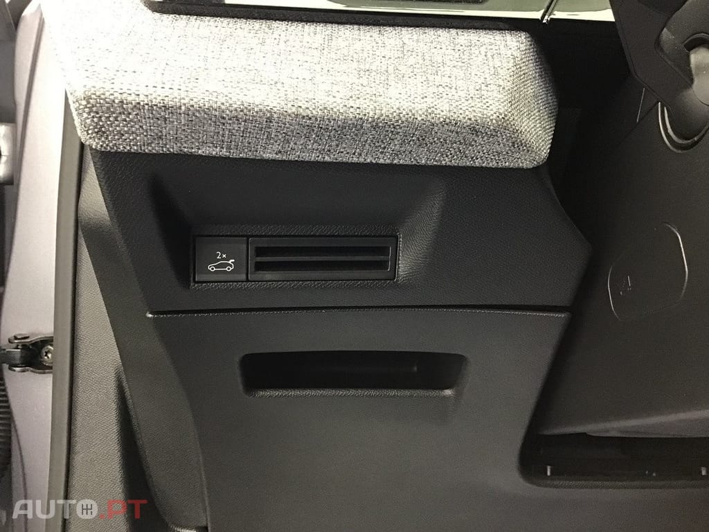 Peugeot 5008 1.2 Hybrid GT e-DCS6