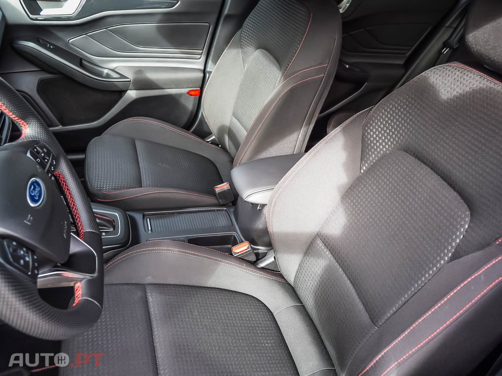 Ford Focus SW 1.0 EcoBoost MHEV ST-Line X Aut.