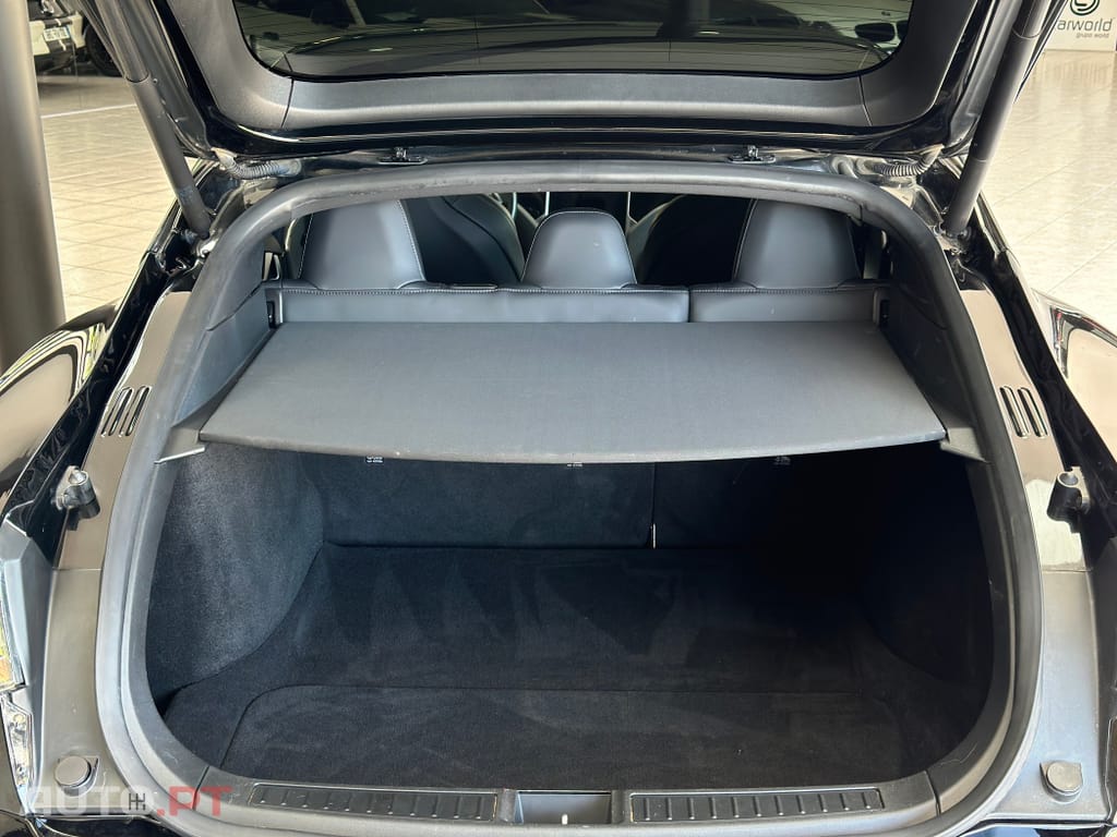 Tesla Model S Standard Range